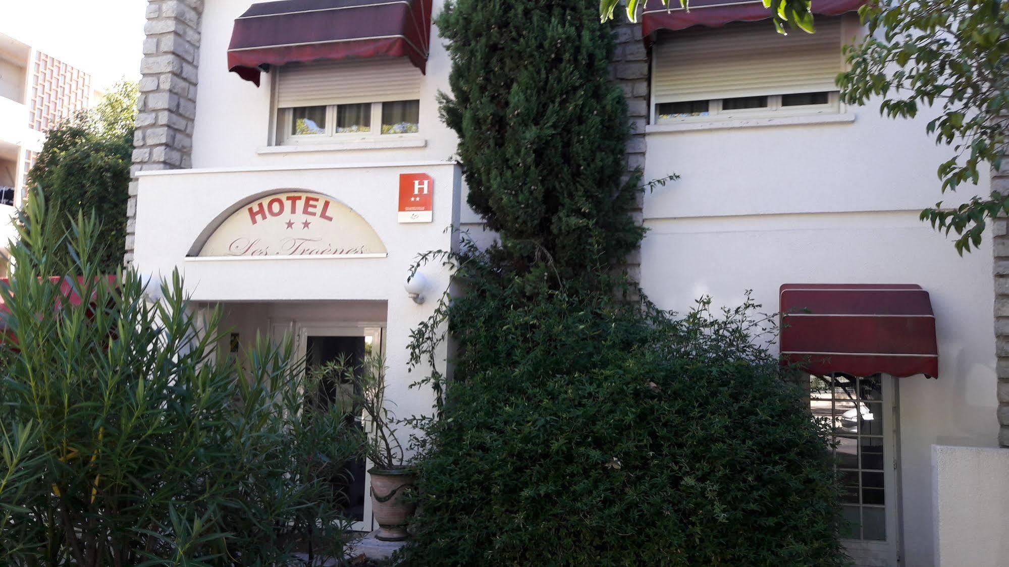 Hotel Les Troenes Montpellier Esterno foto